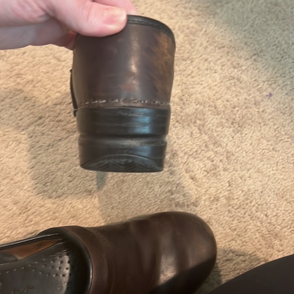 Dansko shoes, brown rubbed leather, like new, good tread, women’s size 38. - Picture 8 of 8